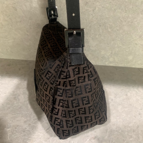 Fendi Vintage Shoulder Bag - Picture 6 of 8